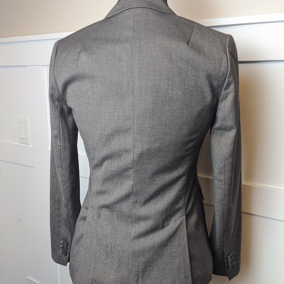 Banana Republic - Picture 2 of 6